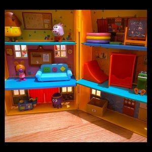 Duggee clubhouse and squirrel set (Tag missing)